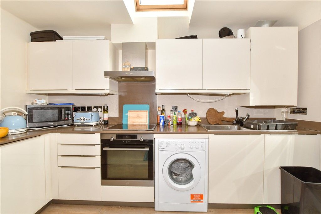 Property photo 3 of 5 Kitchen