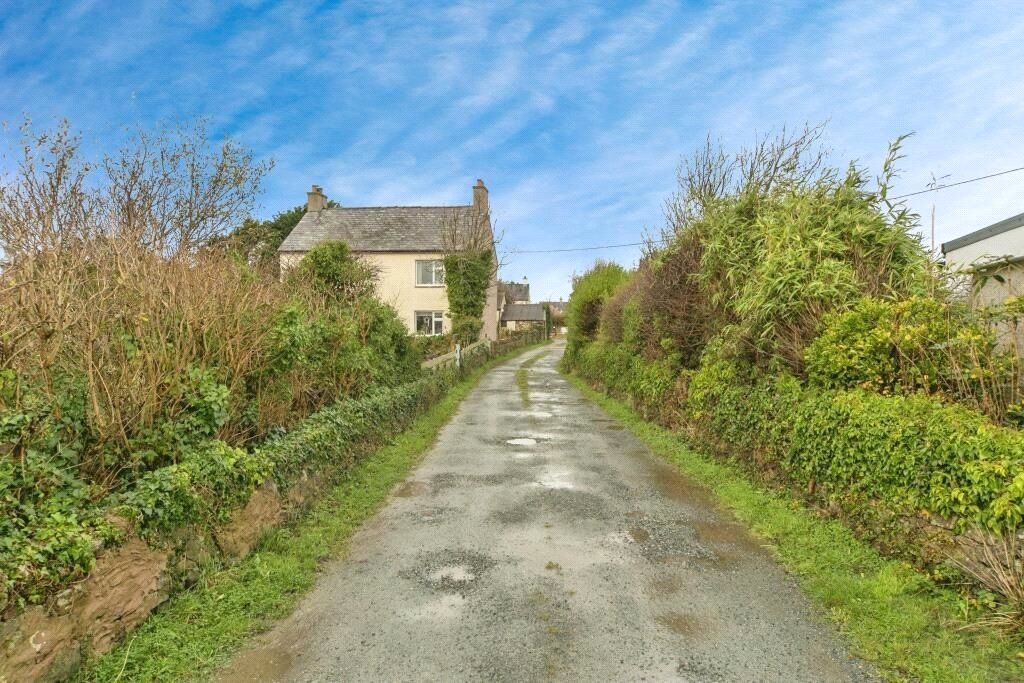 Property photo 2 of 6 Picture No. 01