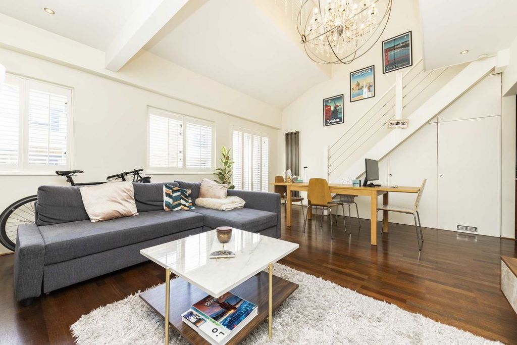 Property photo 2 of 5