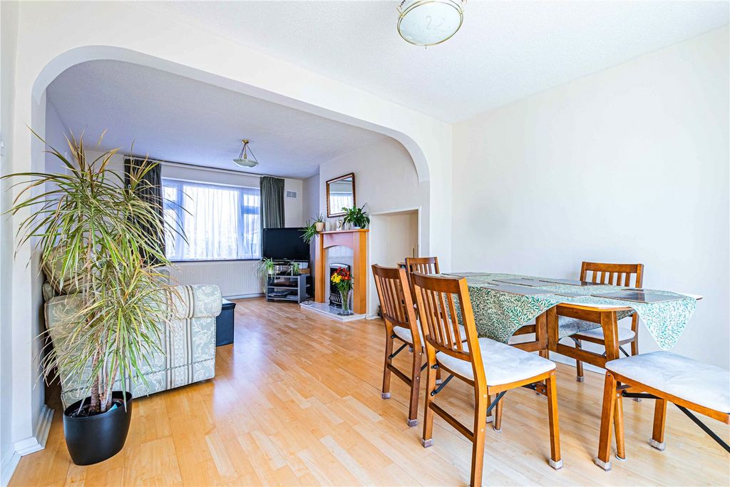 Property photo 2 of 18 Picture No. 08