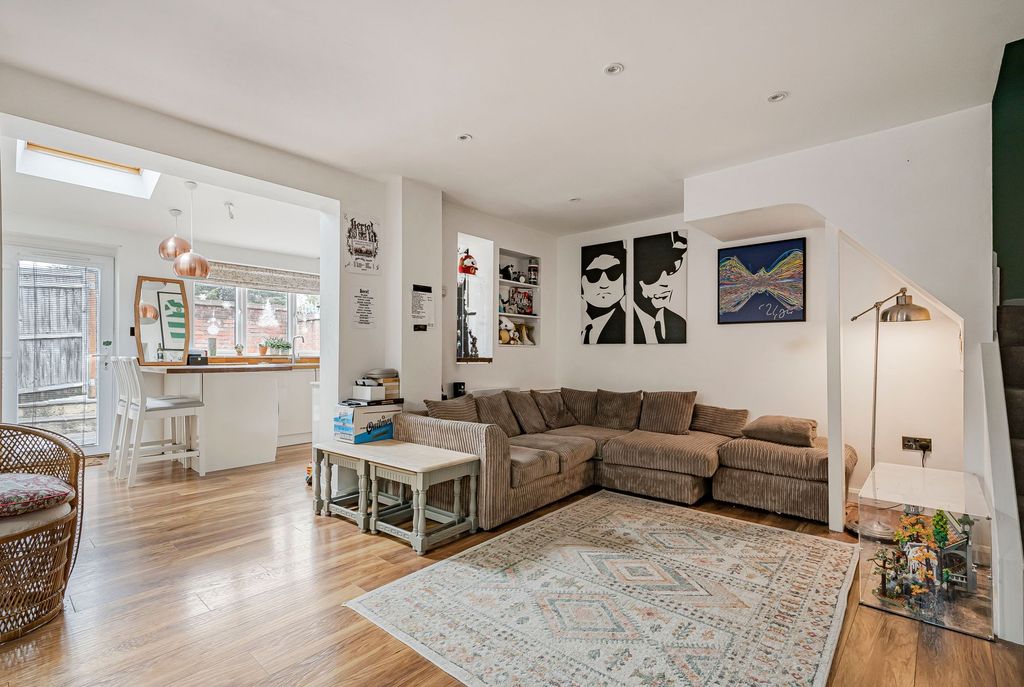 Property photo 2 of 16
