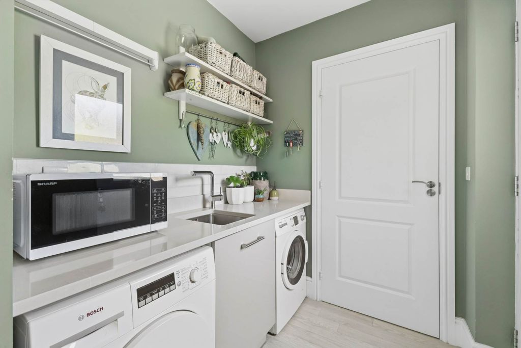 Additional image 8 of 4 bed detached house for saleWilliam Merriman Road, Marlborough SN8