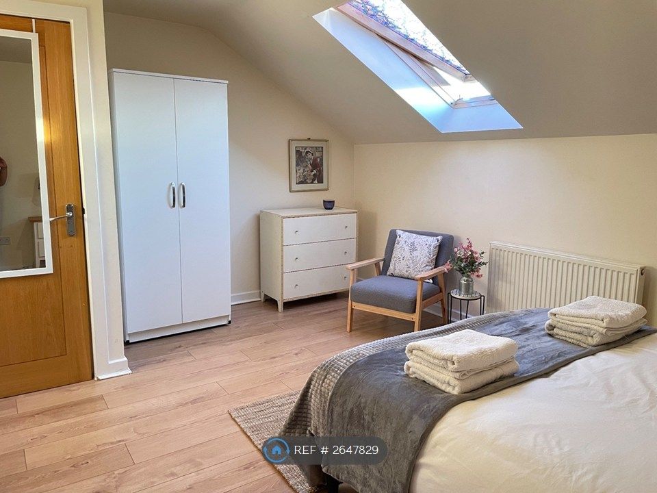 Property photo 2 of 25