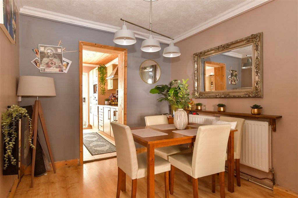 Property photo 3 of 15 Dining Area