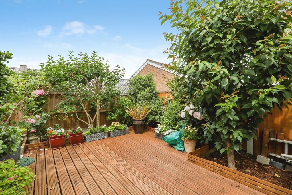 Property photo 2 of 17