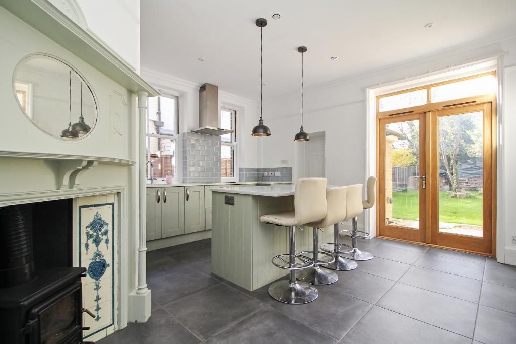 Property photo 3 of 19 Photo 3