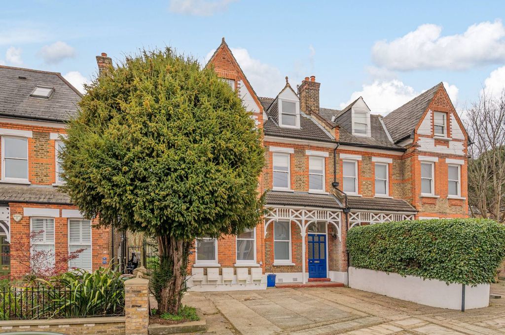 Property photo 2 of 17