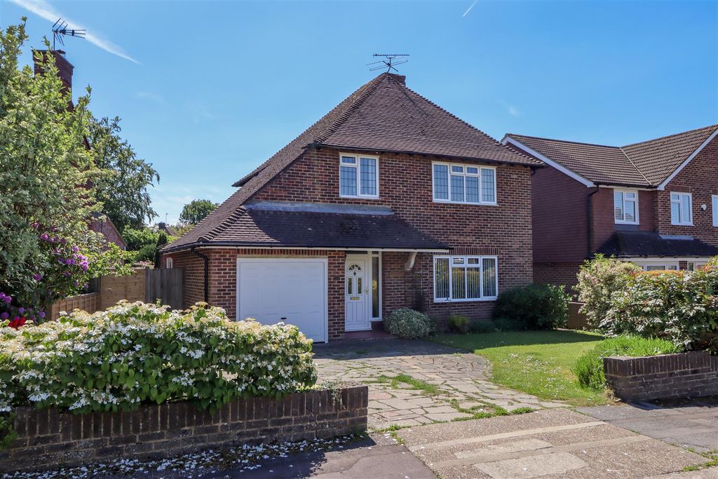Property photo 1 of 18