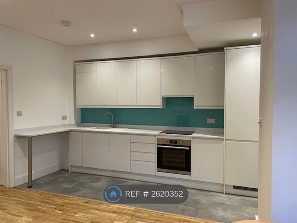 Property photo 2 of 9 Newly Fitted Kitchen
