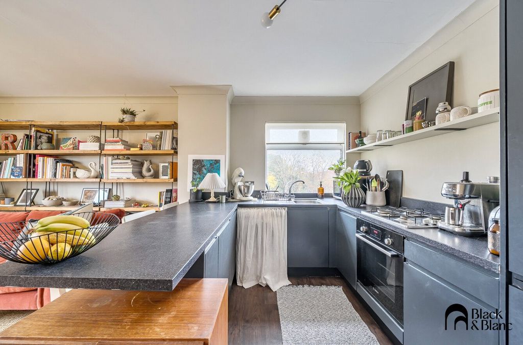 Property photo 3 of 14 Kitchen