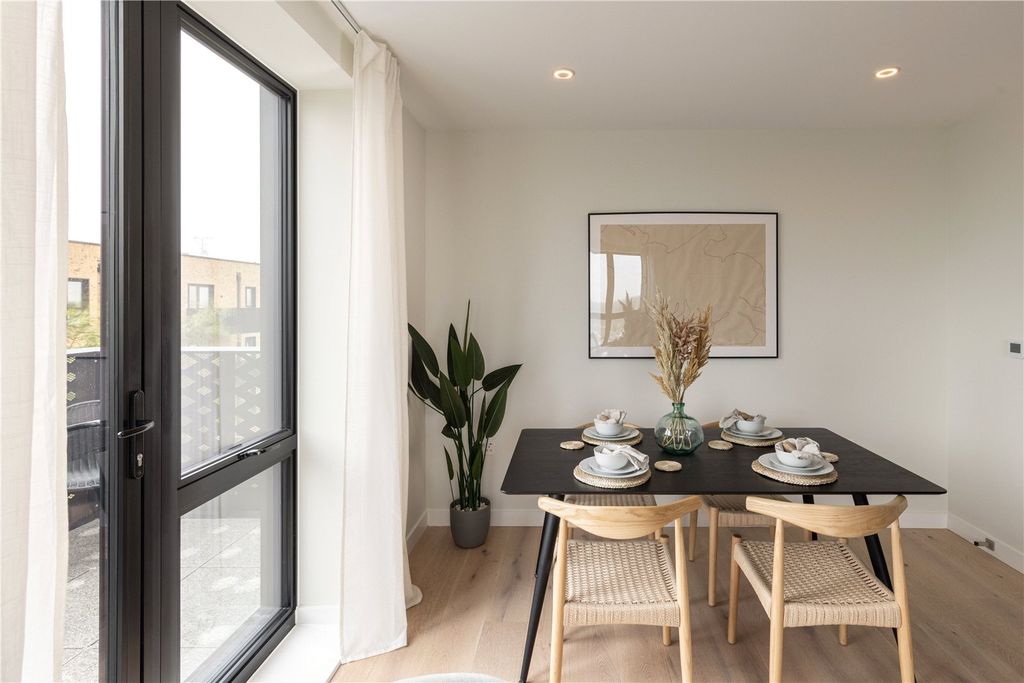 Property photo 3 of 8 Dining