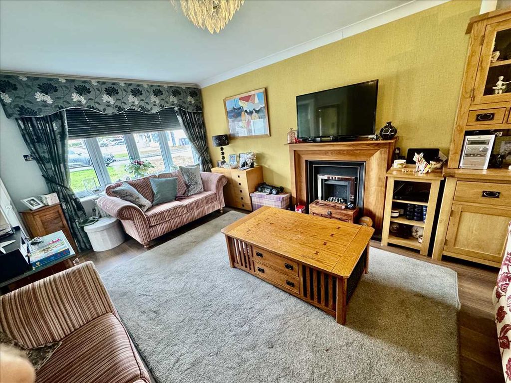 Property photo 2 of 10 Living Room