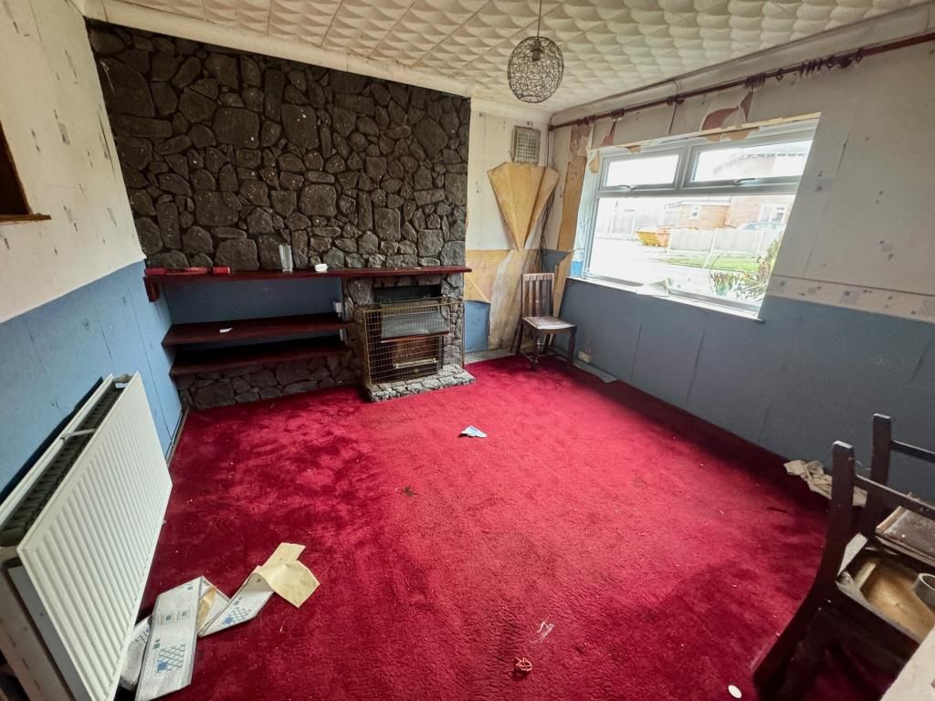 Property photo 3 of 9 Living Room