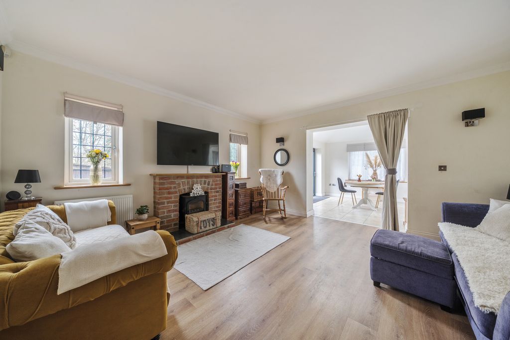 Property photo 3 of 15