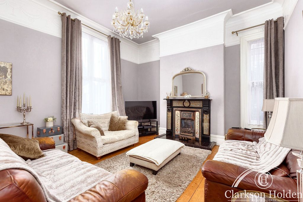 Property photo 3 of 63