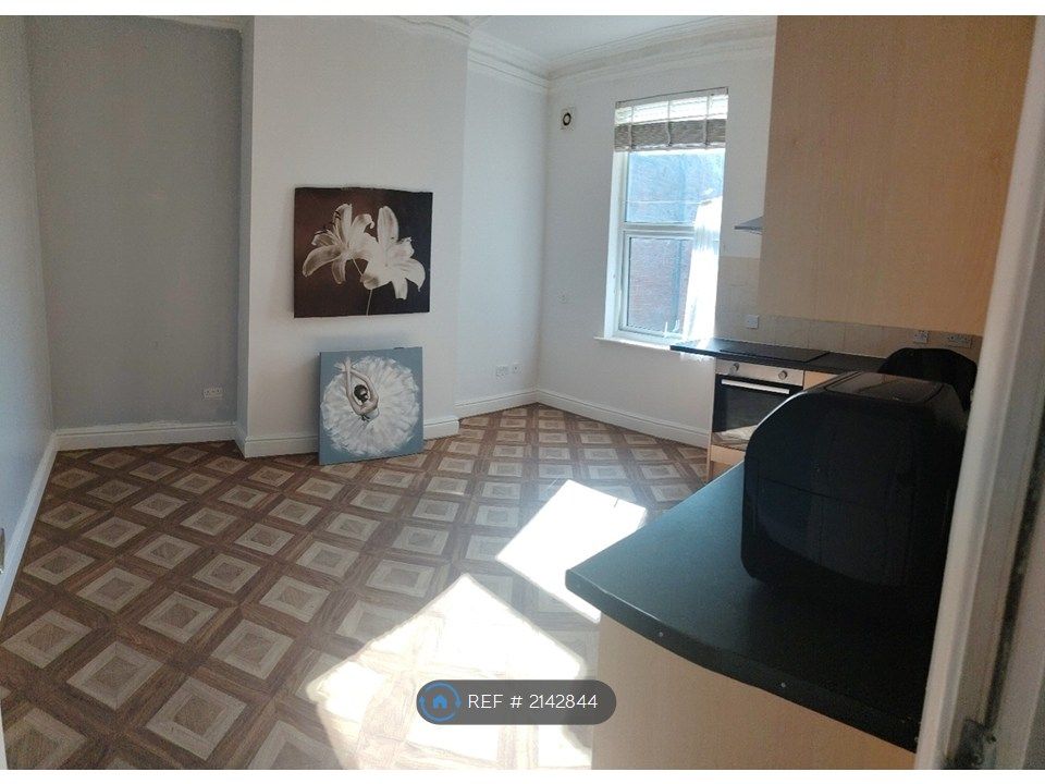 Property photo 1 of 3