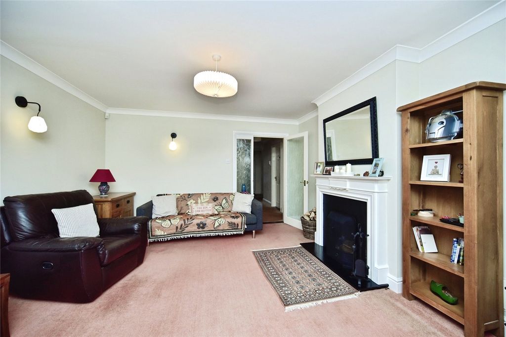 Property photo 3 of 30 Picture No. 35
