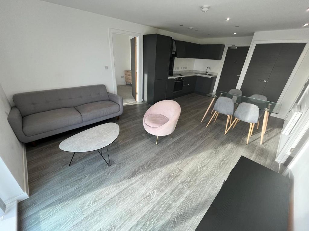 Property photo 2 of 15 Lounge