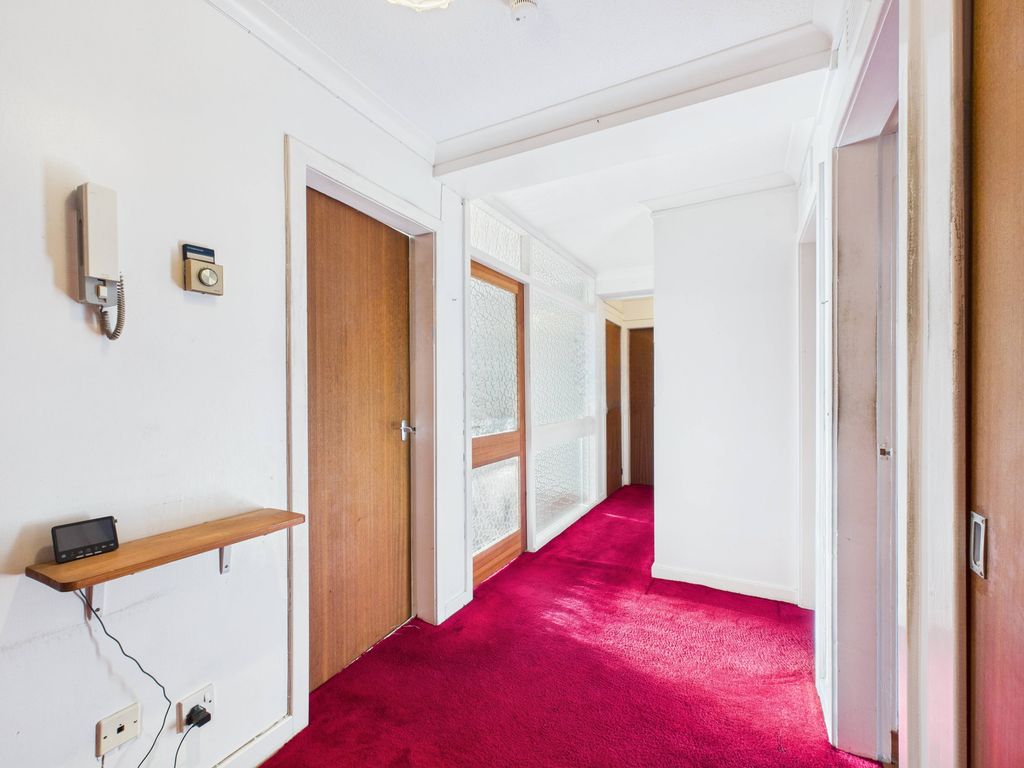 Property photo 2 of 23 Cam05526G0-Pr0074-Still013