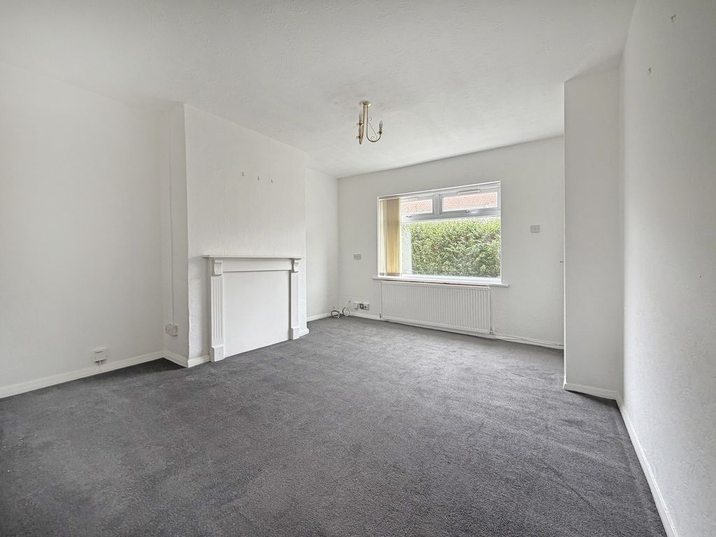 Property photo 2 of 25