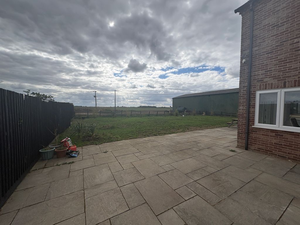 Property photo 3 of 17 Exterior