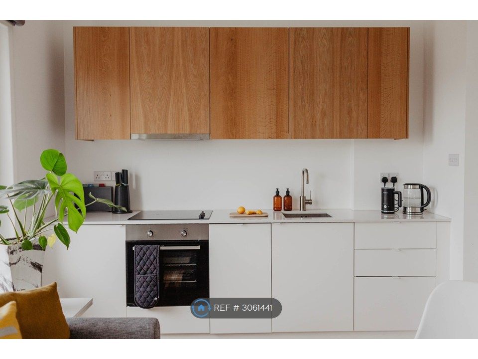 Property photo 1 of 7 Kitchen