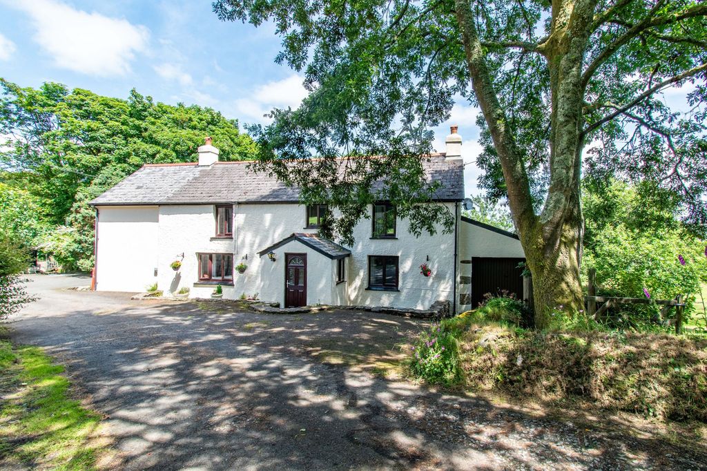 Property photo 1 of 44