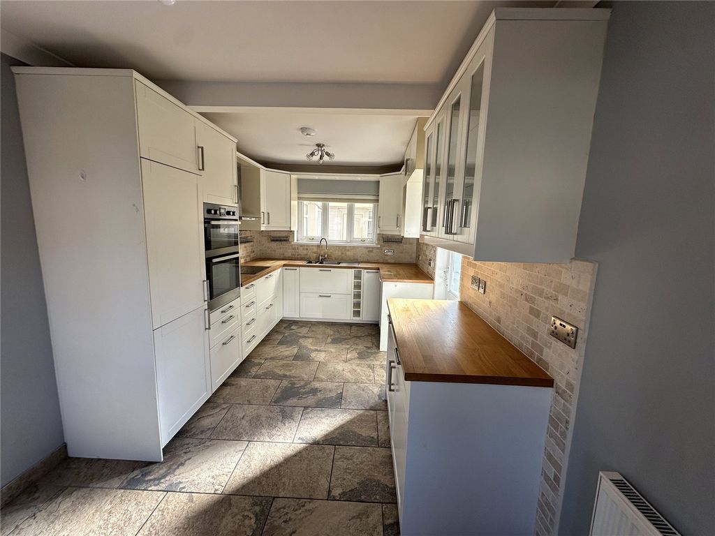 Property photo 2 of 21 Picture No. 99