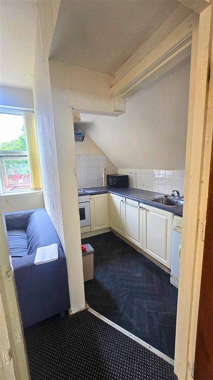 Property photo 2 of 5 83d6F77F-683d-46Aa-8Bfe-c189d548c8E7_20250812_1503