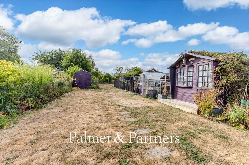 Property photo 3 of 28 Picture No. 02