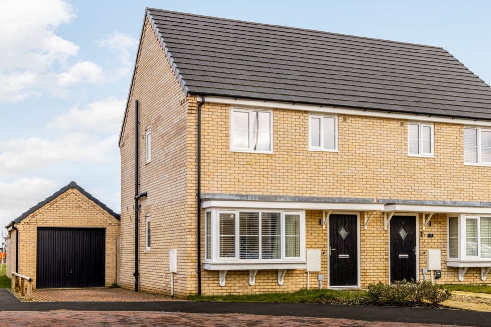 Property photo 1 of 23 17 Daisy Road (Holbeach)-6