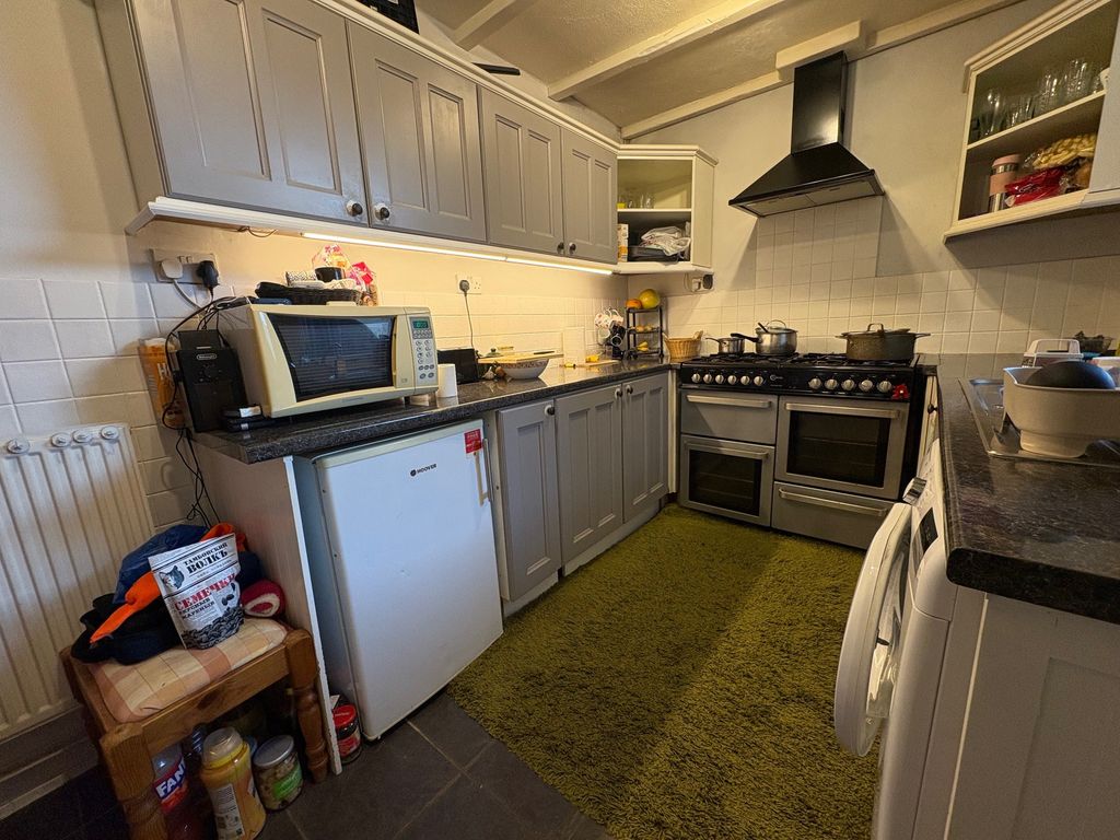 Property photo 3 of 16 Image