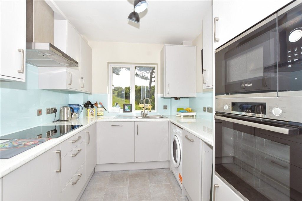 Property photo 3 of 15 Kitchen
