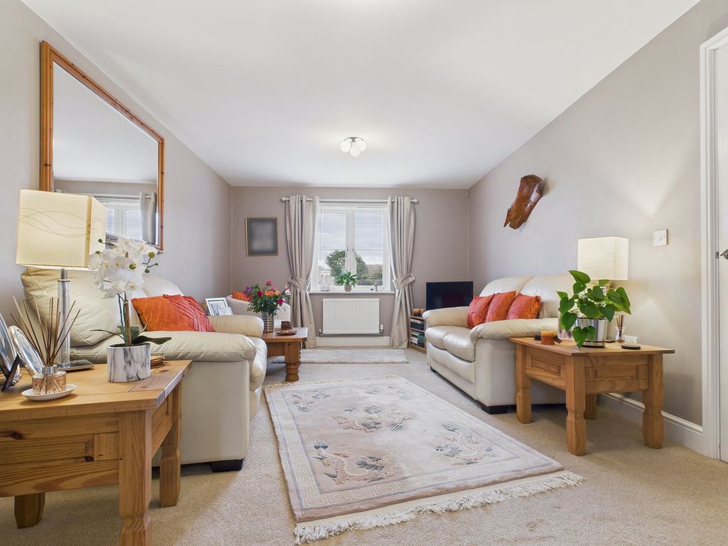 Property photo 2 of 21