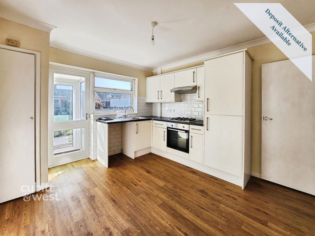 Property photo 2 of 13 39 Ashurst Way - 2