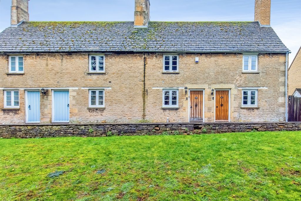 Property photo 1 of 18