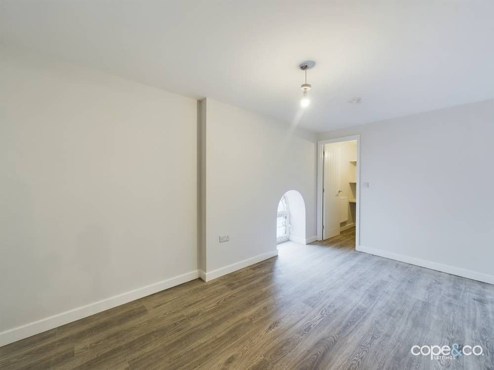 Property photo 3 of 13 3613145