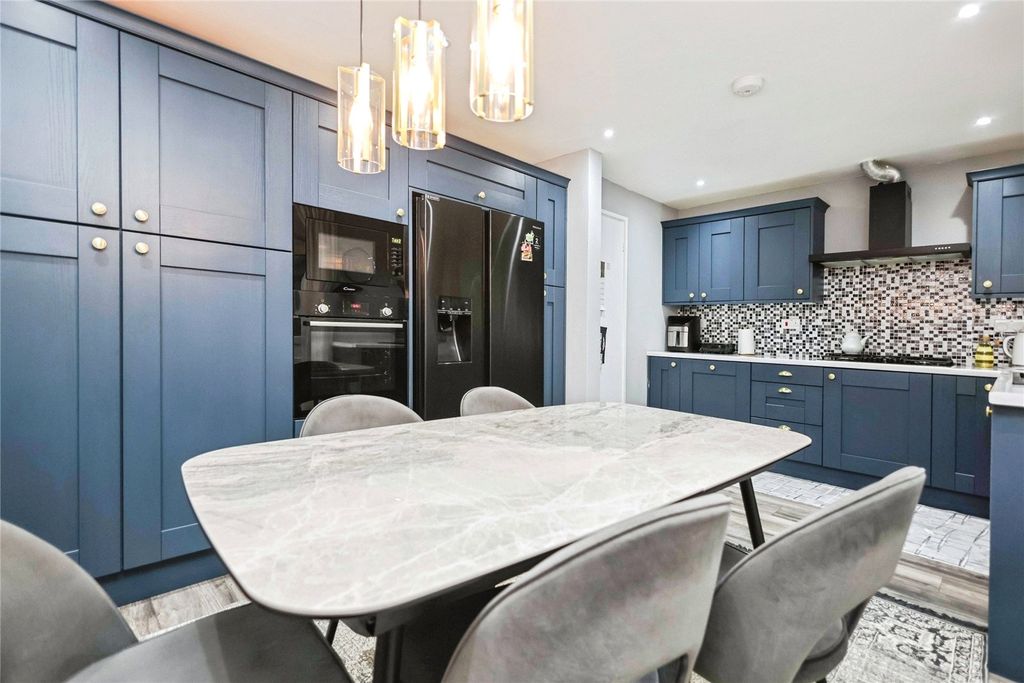 Property photo 3 of 15 Picture No. 08