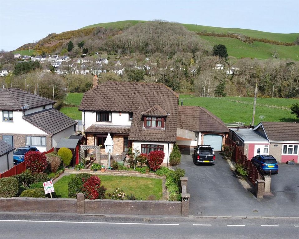 Property photo 2 of 18 Drone 3.Jpg