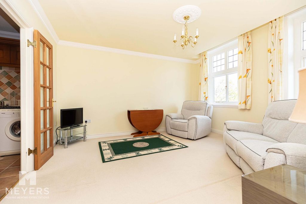 Property photo 3 of 22