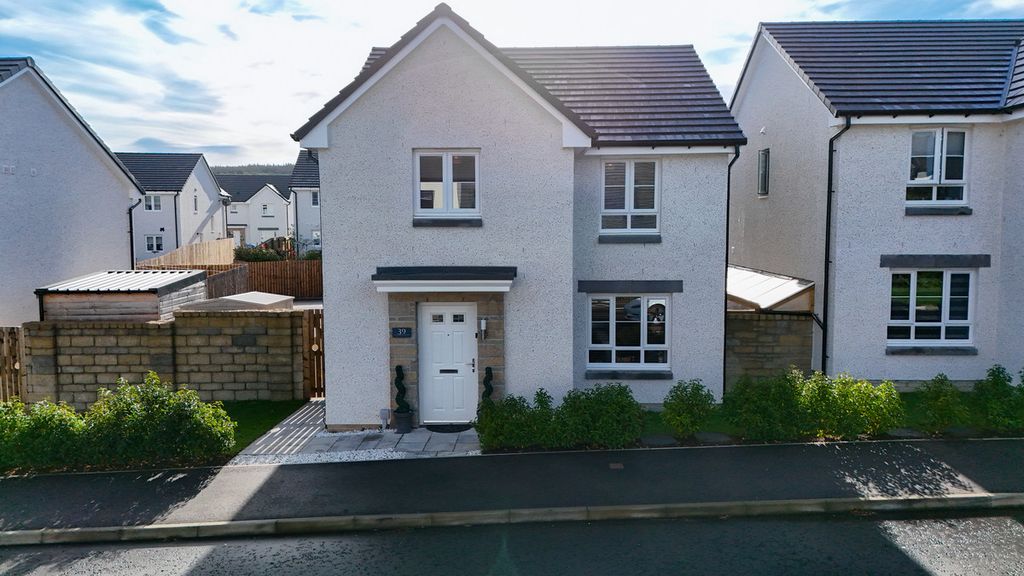 Property photo 1 of 33