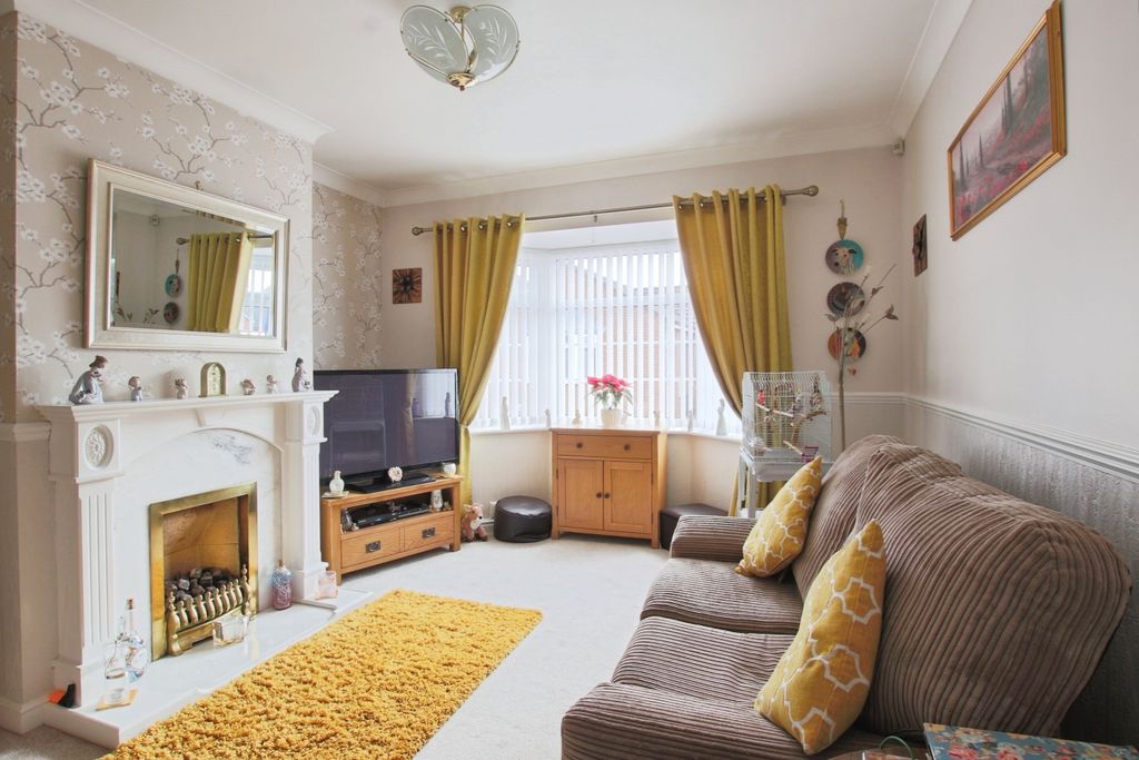 Property photo 2 of 12 4798345