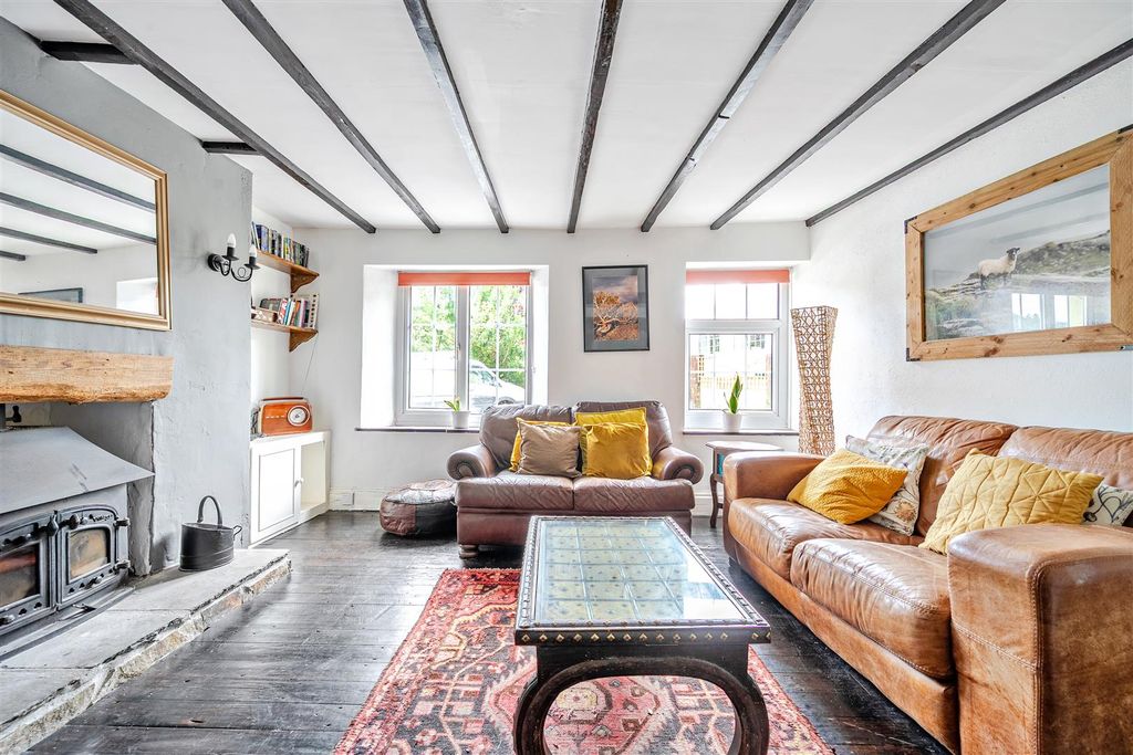 Property photo 3 of 14 Sitting Room.Jpg