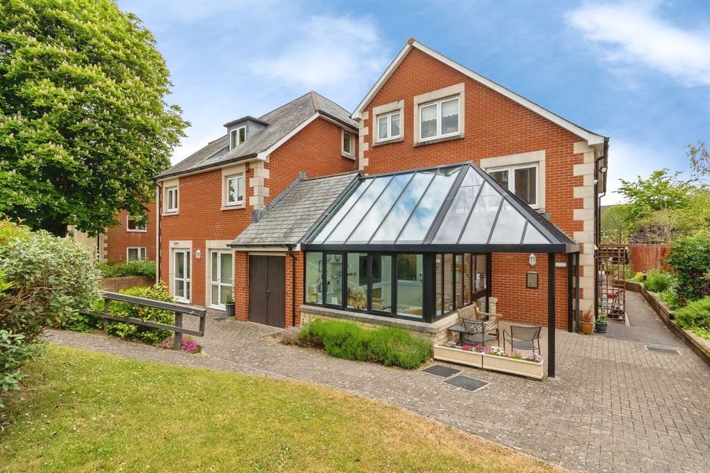 Property photo 1 of 13