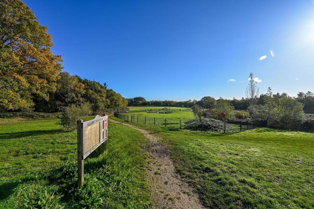 Property photo 3 of 15 Photo 23