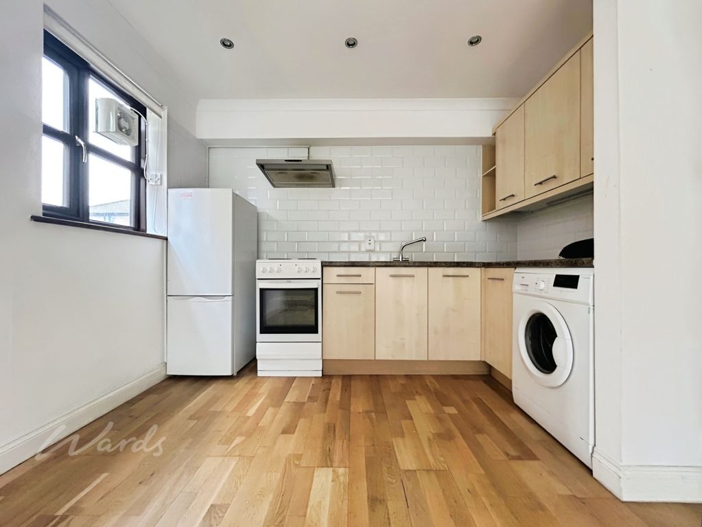 Property photo 2 of 7 Kitchen