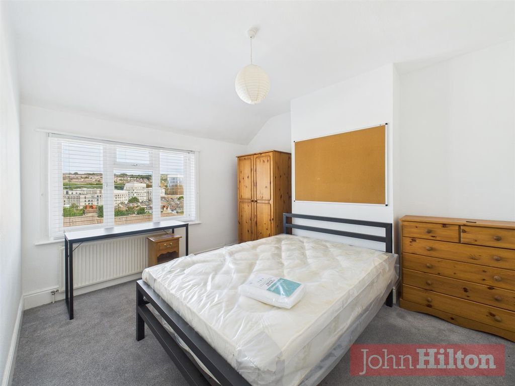 Property photo 3 of 9 Cam02534G0-Pr0570-Still002.Jpg