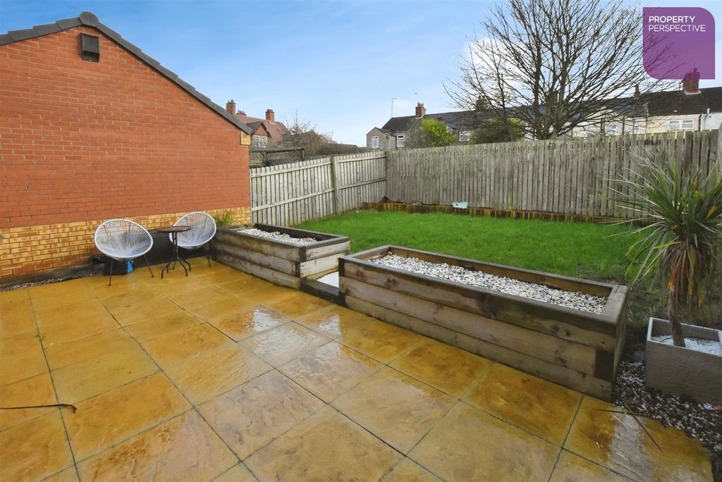 Property photo 2 of 14 Rear Gardens