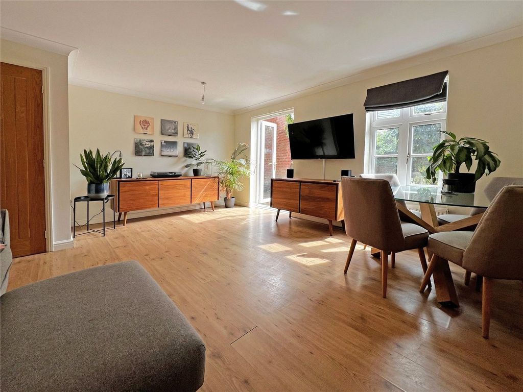 Property photo 3 of 19 Picture No. 25