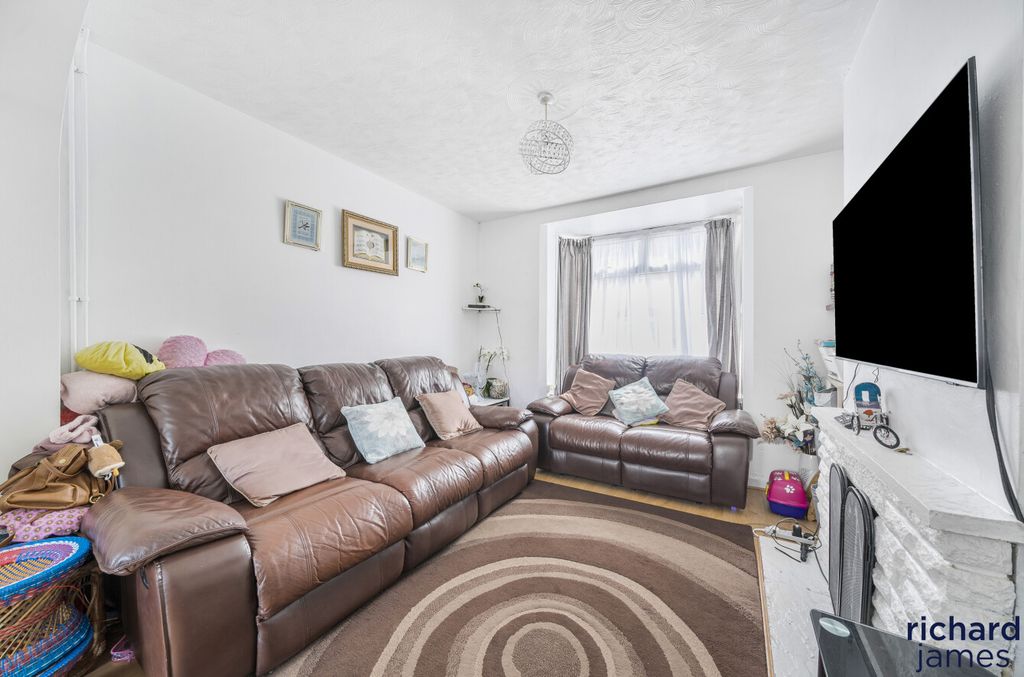Property photo 3 of 19 23064c8F40Bc4587B96Bb7Ddb1Bafea5